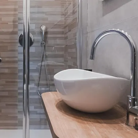 בית הארחה Arcobaleno Via Udine 19 3*